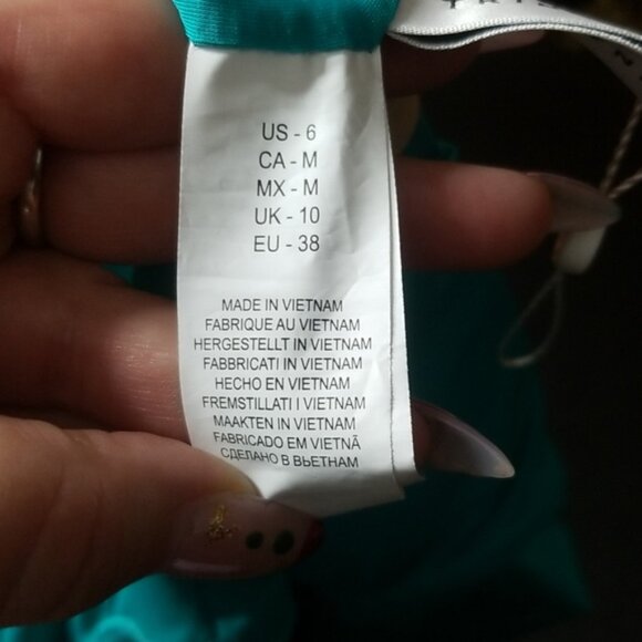 NWT Trina Turk Monaco Off The Shoulder turquoise swimsuit Sz6 - Picture 4 of 7